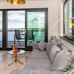Jazz Art's Penthouse דירה